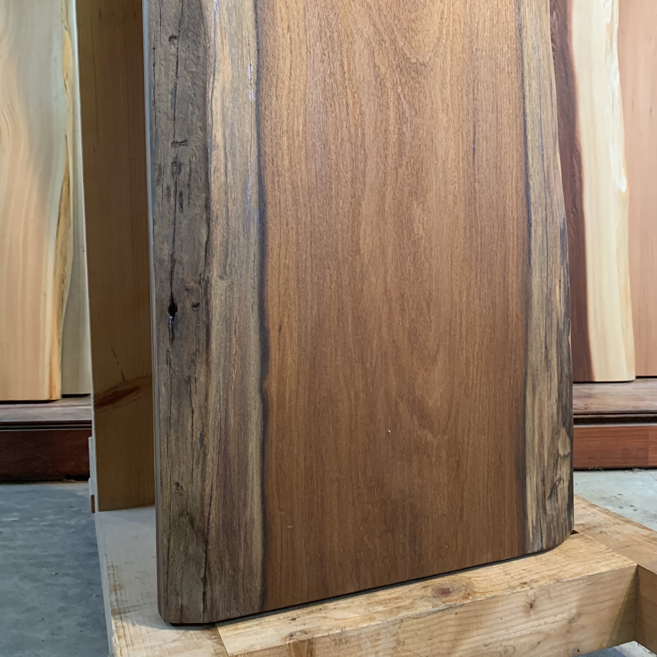 アサメラ一枚板 1700×300~400×55㎜ | 無垢材・一枚板などの木材と 
