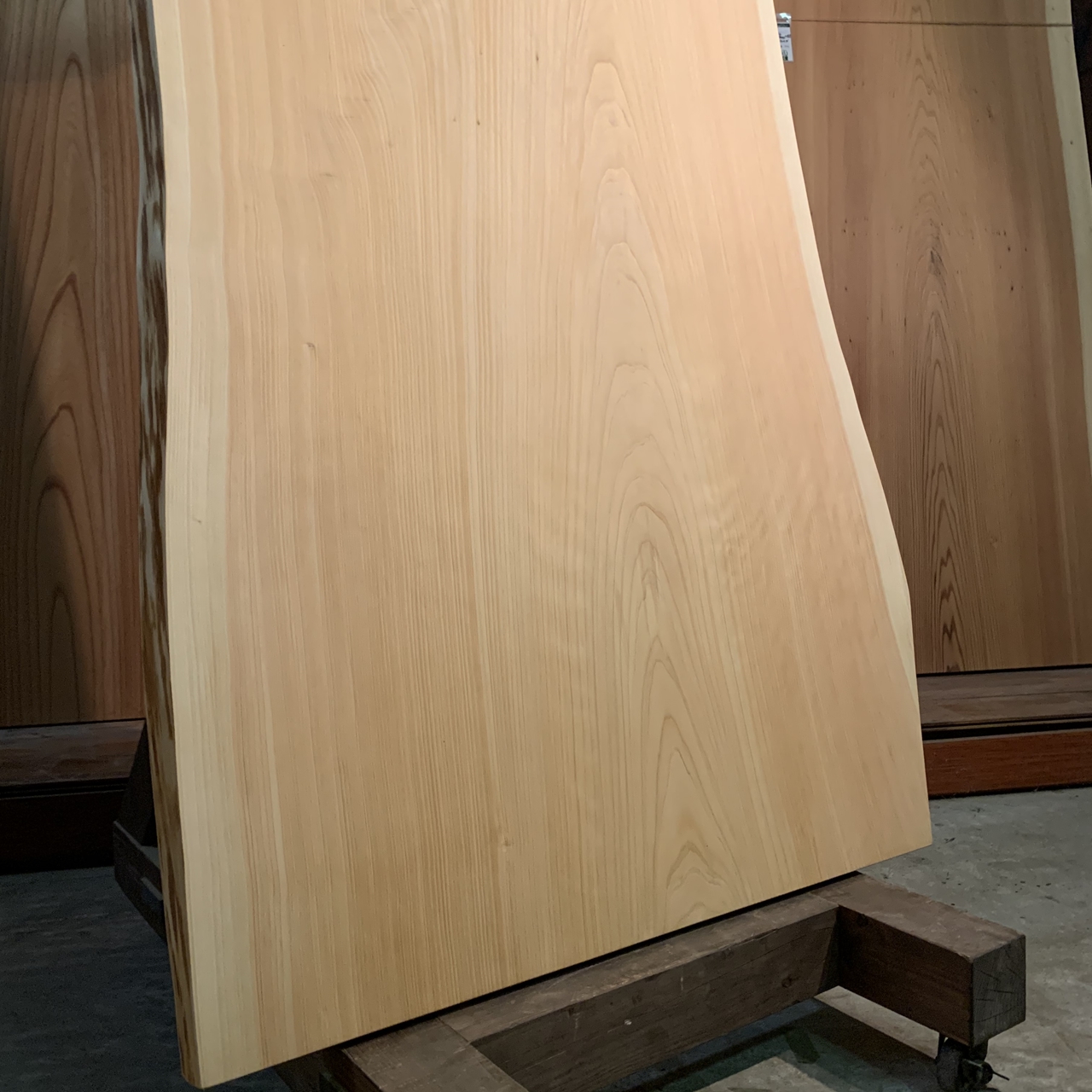 木曽ひのき一枚板 2000×680~800×48㎜ | 無垢材・一枚板などの木材と