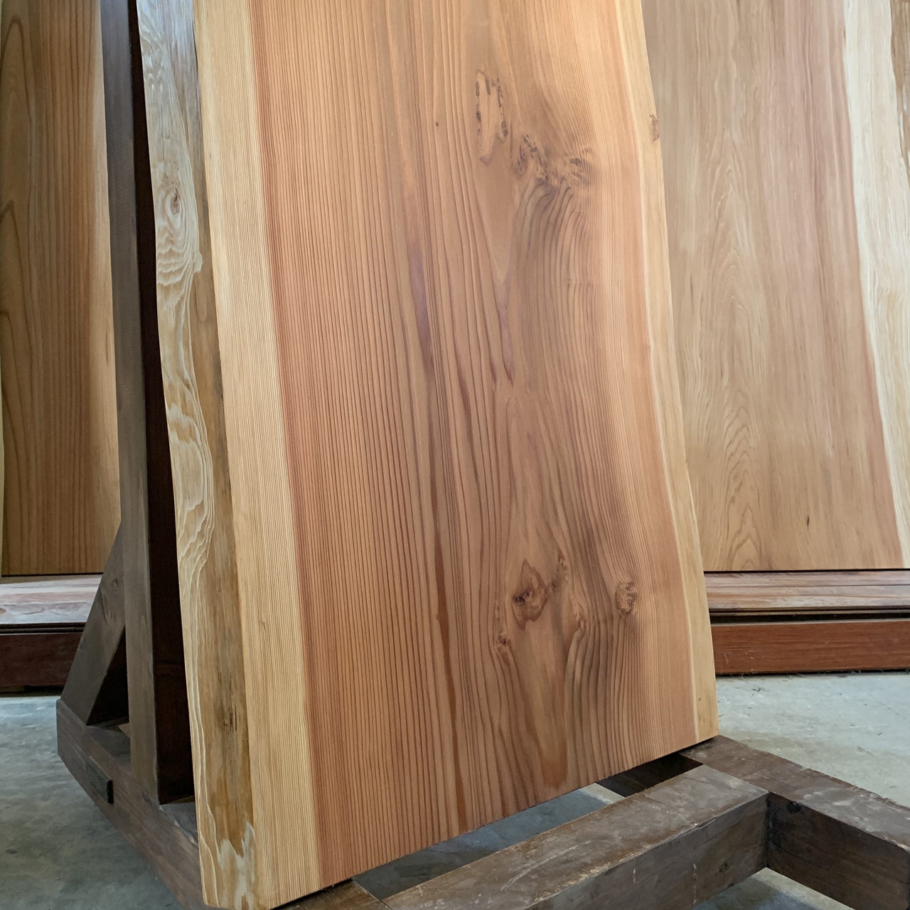 杉一枚板 2500×500~550×55㎜ | 無垢材・一枚板などの木材とオリジナル 