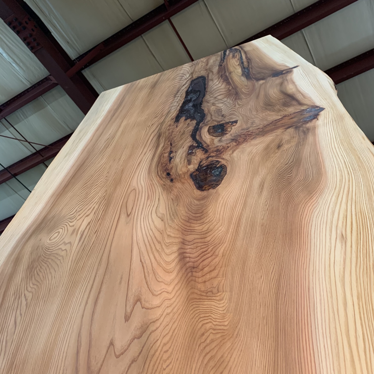 すぎ一枚板【高樹齢】 2600×650~750×57㎜ | 無垢材・一枚板などの木材 