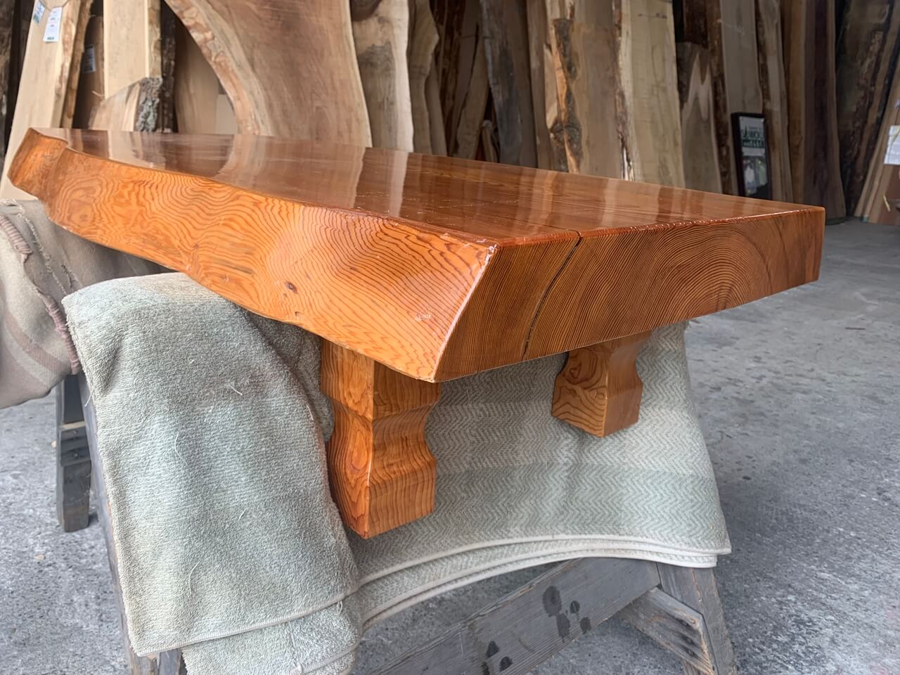 古い座卓を激変リメイク | 無垢材・一枚板などの木材とオリジナル家具