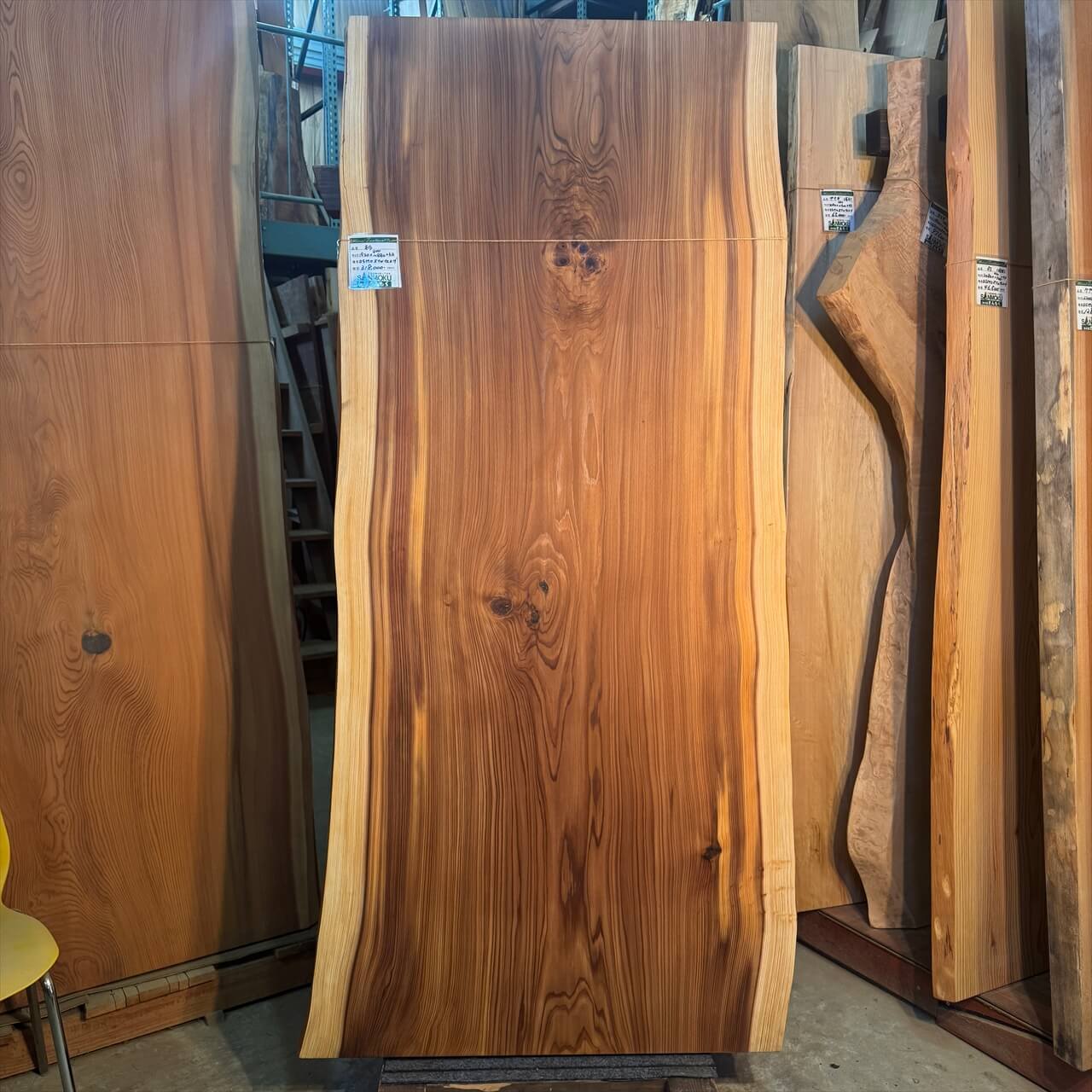 すぎ一枚板【高樹齢】1920×800~880×62㎜【オイル塗装 仕上げ済み】