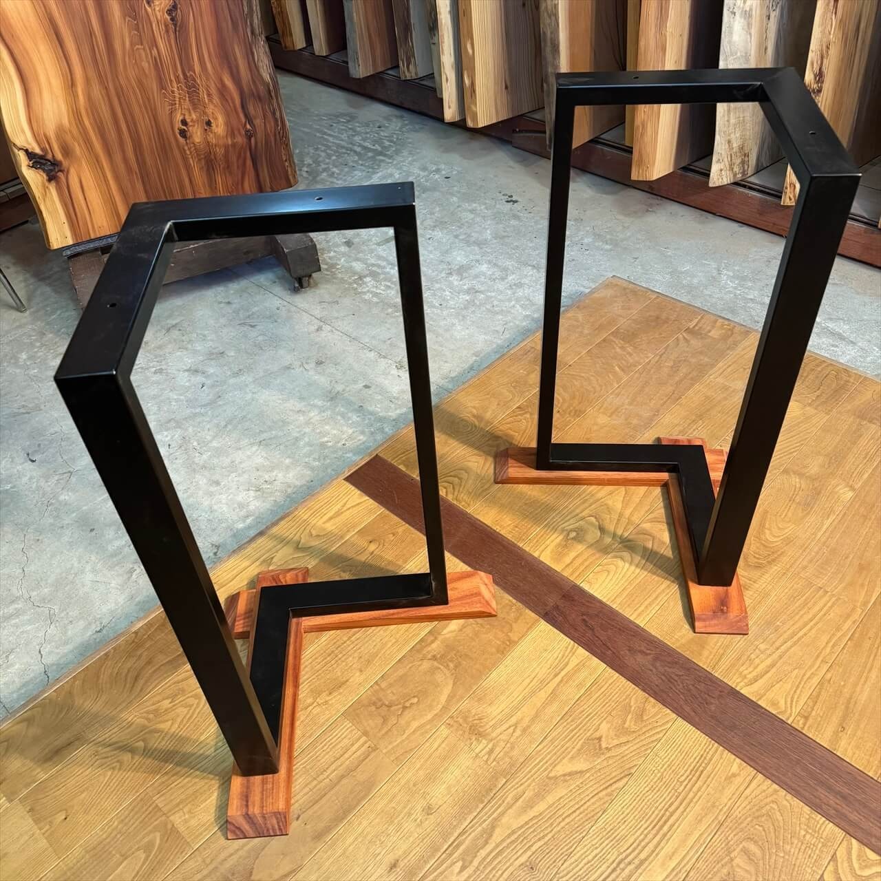 一枚板専用テーブル脚「脚地（きゃっち）」のご紹介【木の店さんもくオリジナル商品】